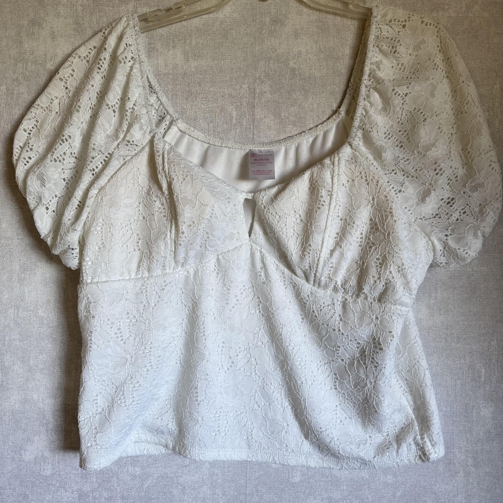 No Boundaries Shirt Womens XL (15-17) White Lace Puff Sleeve Scoop‎ Neck Peasant